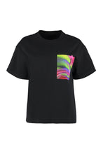 Carica l'immagine nel visualizzatore di Gallery, Sustainability Project - T-shirt in cotone con taschino
