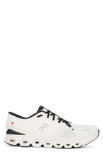 Carica l'immagine nel visualizzatore di Gallery, Sneakers low-top Cloud X 4
