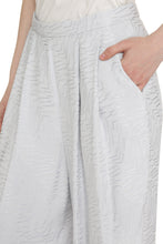 Carica l'immagine nel visualizzatore di Gallery, Pantaloni straight-leg
