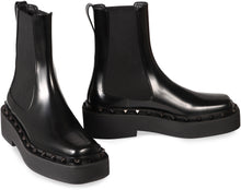 Carica l'immagine nel visualizzatore di Gallery, Chelsea boots Rockstud M-Way in pelle
