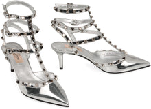 Carica l'immagine nel visualizzatore di Gallery, Slingback Rockstud in vernice
