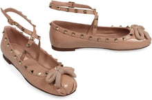 Carica l'immagine nel visualizzatore di Gallery, Ballerine Rockstud in pelle
