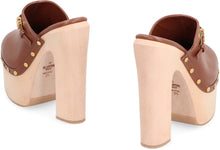 Carica l'immagine nel visualizzatore di Gallery, Valentino Garavani - Mules platform Tan-Go in pelle
