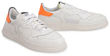 Carica l'immagine nel visualizzatore di Gallery, Sneakers low-top in pelle
