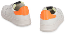 Carica l'immagine nel visualizzatore di Gallery, Sneakers low-top in pelle
