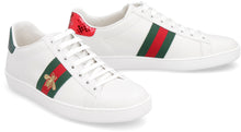 Carica l'immagine nel visualizzatore di Gallery, Sneakers in pelle con web e ape ricamata
