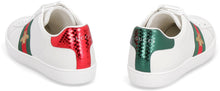 Carica l'immagine nel visualizzatore di Gallery, Sneakers in pelle con web e ape ricamata
