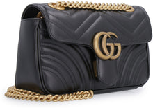 Carica l'immagine nel visualizzatore di Gallery, Mini-bag GG Marmont in pelle matelassé
