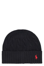 Carica l'immagine nel visualizzatore di Gallery, Cappello in maglia con lavorazione a trecce
