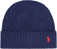 Carica l'immagine nel visualizzatore di Gallery, Cappello in maglia con lavorazione a trecce
