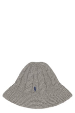 Load image into Gallery viewer, Cable knit beanie
