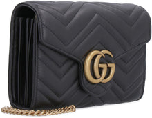 Carica l'immagine nel visualizzatore di Gallery, Mini borsa a tracolla GG Marmont in pelle
