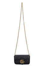 Carica l'immagine nel visualizzatore di Gallery, Mini-borsa a tracolla GG Marmont in pelle
