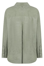 Carica l'immagine nel visualizzatore di Gallery, Camicia in suede
