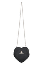 Carica l'immagine nel visualizzatore di Gallery, Clutch Belle Heart Frame in pelle martellata
