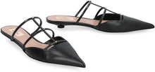 Carica l'immagine nel visualizzatore di Gallery, Mules Rockstud Wispy in pelle
