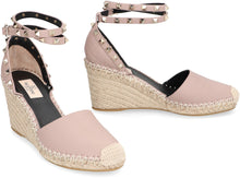 Carica l'immagine nel visualizzatore di Gallery, Valentino Garavani - Zeppe Rockstud in pelle
