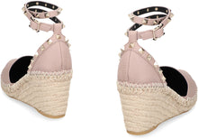 Carica l'immagine nel visualizzatore di Gallery, Valentino Garavani - Zeppe Rockstud in pelle
