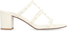 Carica l'immagine nel visualizzatore di Gallery, Valentino Garavani - Mules Rockstud in pelle
