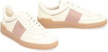 Carica l'immagine nel visualizzatore di Gallery, Valentino Garavani -  Sneakers low-top Upvillage in pelle
