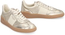 Carica l'immagine nel visualizzatore di Gallery, Valentino Garavani - Sneakers low-top Upvillage in pelle
