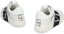 Load image into Gallery viewer, VL7N leather and fabric low-top sneakers

