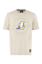 Carica l'immagine nel visualizzatore di Gallery, BOSS x NBA - T-shirt in cotone con logo
