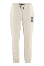 Carica l'immagine nel visualizzatore di Gallery, BOSS x NBA -  Track-pants in cotone con logo

