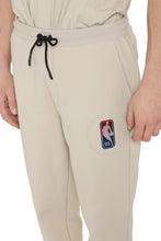 Carica l'immagine nel visualizzatore di Gallery, BOSS x NBA -  Track-pants in cotone con logo
