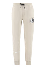 Carica l'immagine nel visualizzatore di Gallery, BOSS x NBA -  Track-pants in cotone con logo
