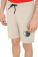 Carica l'immagine nel visualizzatore di Gallery, BOSS x NBA - Shorts in felpa con logo
