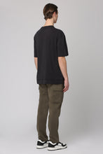 Carica l'immagine nel visualizzatore di Gallery, T-shirt girocollo Dunic in cotone
