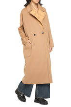 Carica l'immagine nel visualizzatore di Gallery, Cappotto Callim con gilet interno estraibile
