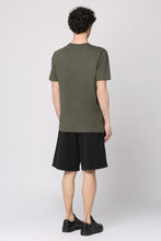 Carica l'immagine nel visualizzatore di Gallery, T-shirt girocollo in cotone
