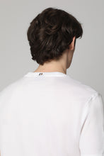 Carica l'immagine nel visualizzatore di Gallery, T-shirt girocollo in cotone
