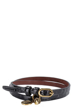 Carica l'immagine nel visualizzatore di Gallery, Bracciale in pelle con pendente logato e teschio

