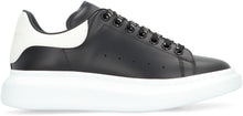 Carica l'immagine nel visualizzatore di Gallery, Sneakers oversize in pelle
