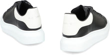 Carica l'immagine nel visualizzatore di Gallery, Sneakers oversize in pelle
