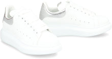 Carica l'immagine nel visualizzatore di Gallery, Sneakers oversize in pelle
