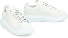 Carica l'immagine nel visualizzatore di Gallery, Sneakers oversize in pelle
