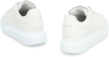 Carica l'immagine nel visualizzatore di Gallery, Sneakers oversize in pelle
