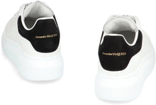 Carica l'immagine nel visualizzatore di Gallery, Sneakers oversize in pelle

