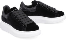 Carica l'immagine nel visualizzatore di Gallery, Sneakers Larry in velluto
