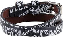 Carica l'immagine nel visualizzatore di Gallery, Bracciale in pelle con medaglione e teschio
