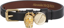 Carica l'immagine nel visualizzatore di Gallery, Bracciale in pelle con medaglione e teschio
