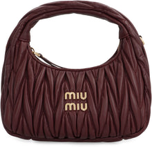 Load image into Gallery viewer, Hobo bag Wander in matelassé leather

