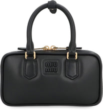 Carica l'immagine nel visualizzatore di Gallery, Mini bag Arcadie in pelle
