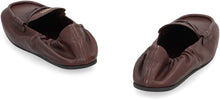 Load image into Gallery viewer, Ruches Leather loafers
