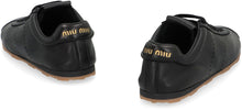 Carica l'immagine nel visualizzatore di Gallery, Sneakers low-top in pelle
