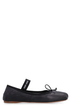 Load image into Gallery viewer, Leather ballet flats with logo
